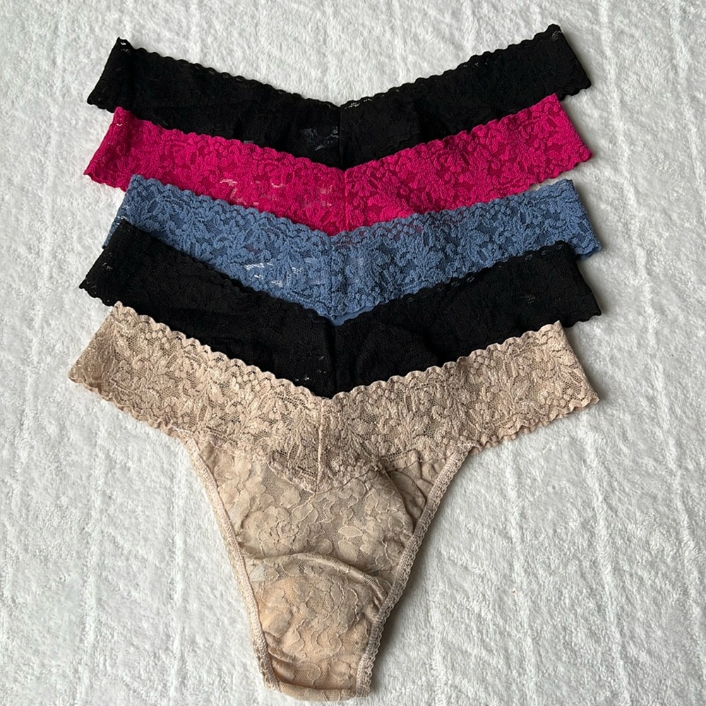 (5) Hanky Panky Signature Lace Original Rise Thong